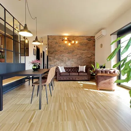Apartment Ych-trilocale Stile Industriale